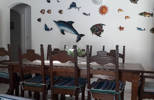 Itacimirim House | Grandma's house in Guarajuba 150m from the beach