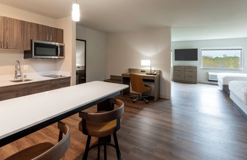 Kaukauna Hotel | GrandStay Hotel & Suites Kaukauna