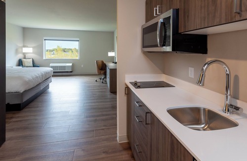 Kaukauna Hotel | GrandStay Hotel & Suites Kaukauna