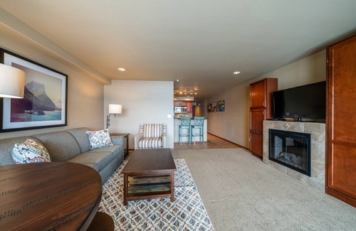 Chelan Condo | Grandview 637 Waterfront condo on Lake Chelan
