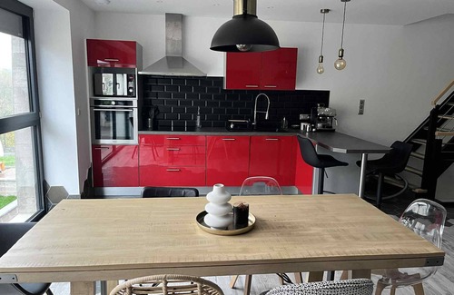 Chavelot House | Grange&Lodge apartment, sauna and swim spa