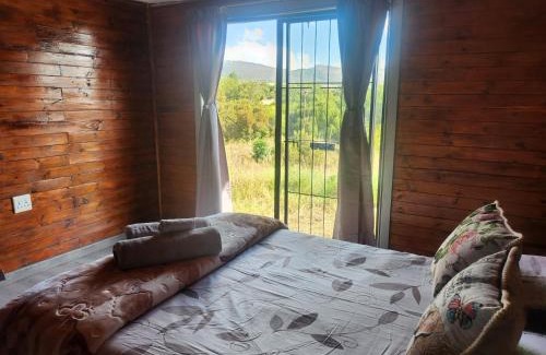 Hartbeespoort House | Granny's Country Cottage