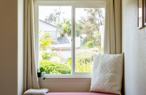 Temecula House | Grapevine Bungalow-30 Day w/Gorgeous Mountain View