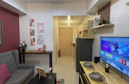 Bago Bantay Condo | Grass Residences Cozy, Inexpensive Staycation