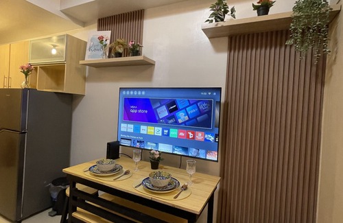 Bago Bantay Condo | Grass Residences Cozy, Inexpensive Staycation
