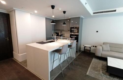 Al Abdali Apartment | Gray Residence 104