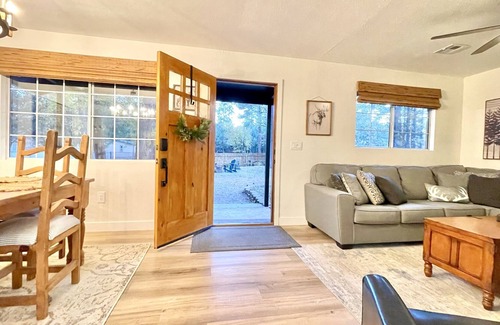 Pinetop-Lakeside House | Graybear Cozy Cottage | Gorgeously Renovated!