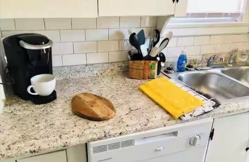 Ponca City House | GrayHouse, peaceful Ponca City with AC, WiFi Pet friendly w/fee, lots of parking