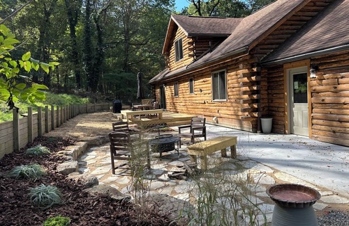 Dover House | Great 3 Bedroom Log House in Amish Country