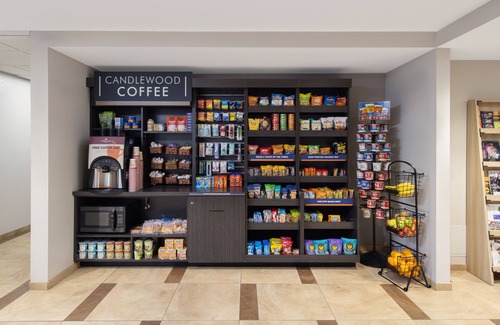 Anaheim Resort House | GREAT DEAL! 2 Amazing Units Close to Disneyland! Shuttle Service, Pool!