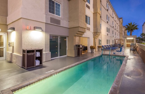 Anaheim Resort House | GREAT DEAL! 2 Amazing Units Close to Disneyland! Shuttle Service, Pool!