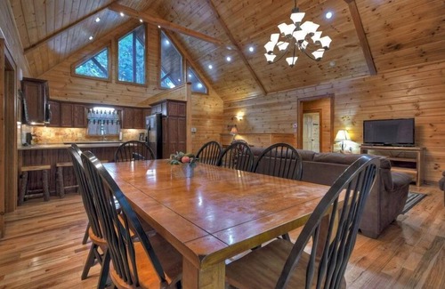 Mineral Bluff Cabin | GREAT FAMILY RETREAT TIME IN THE NORTH GEORGIA MOUNTAINS OF BLUE RIDGE