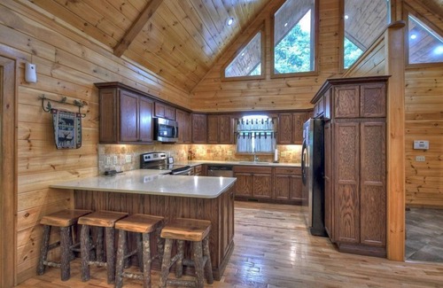 Mineral Bluff Cabin | GREAT FAMILY RETREAT TIME IN THE NORTH GEORGIA MOUNTAINS OF BLUE RIDGE