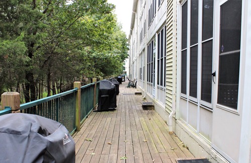 Hollister Condo | Great Lakefront Condo at Emerald Bay, Table Rock Lake, Just Steps from the Lake!