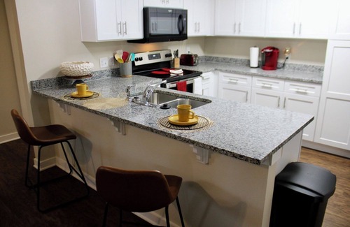 Killeen Apartment | Great location! 6 mins to Ft. Cavazos. More amenities than a hotel. Pet-loving!