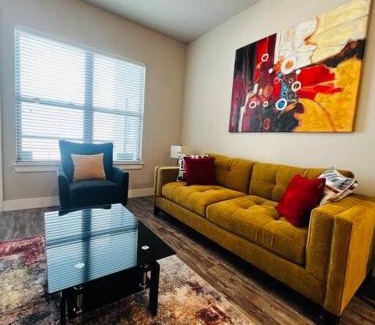 Dallas Apartment | Great Location! Close to Dallas Love Field Airport Downtown Dallas Medical District