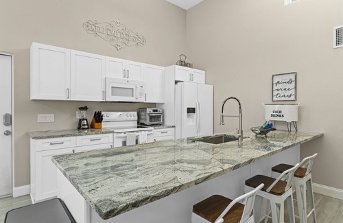 Clearwater Beach House | Great location/Home with Cottage/Pool