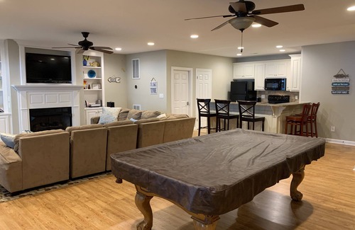 Littleton House | Great location, Hot tub, Kayaks, Water Bouncer and Mat, Paddleboards, Pool Table