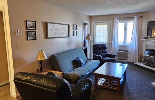 Lincoln Condo | Great location, Mountain View