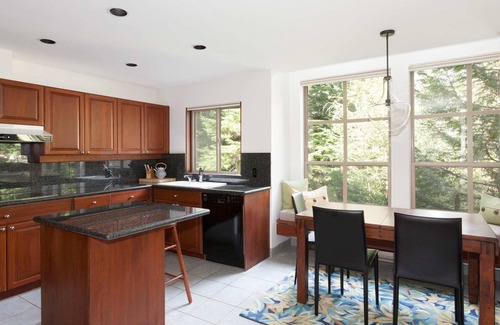 Blackcomb House | Great Location, Private Hot Tub, Parking Included
