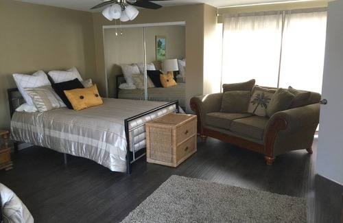 Desert Club Estates House | Great Location! Walk to Old Town La Quinta! 3 Bedrooms 3 Baths: Permit #063213