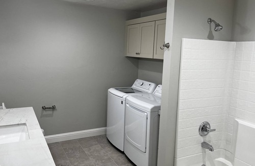 Modesto House | Great property for traveling nurses or internships