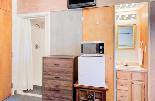 Drumright House | Great Stay, Convenient Location! 2 Comfortable Units, Pets are Allowed Here!