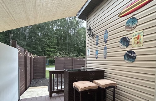 Saint Mary Of The Woods House | Great Weekend Getaway! Renovated in 2023, Zero Contact Booking, Pool Table, Wifi