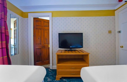 Ipswich Hotel | Great White Horse Hotel