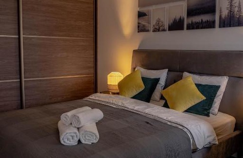 Business District Apartment | Green Apartment in City Center
