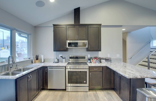 Green Bay House | Green Bay Getaway Near Lambeau Field & Resch!