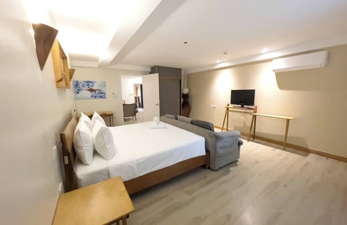 Mabalacat City Hotel | Green Canyon Leisure Farms - Clark