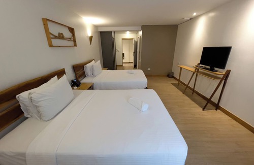 Mabalacat City Hotel | Green Canyon Leisure Farms - Clark