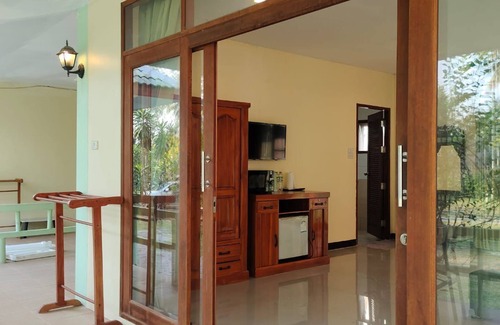 Ang Thong Apartment | Green Heaven Bungalows: :Nature, Beachside Pet-Friendly