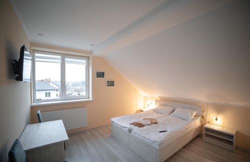 Bryukhovychi House | Green Hill