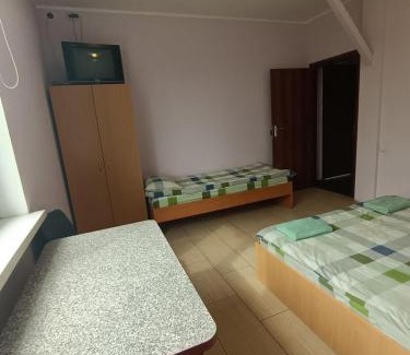 Svyatoshyns'kyi District Hotel | Green Hotel