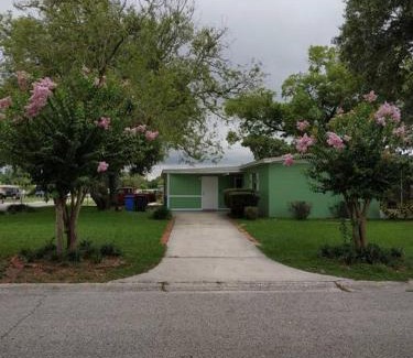 Egypt Lake-Leto Apartment | Green house