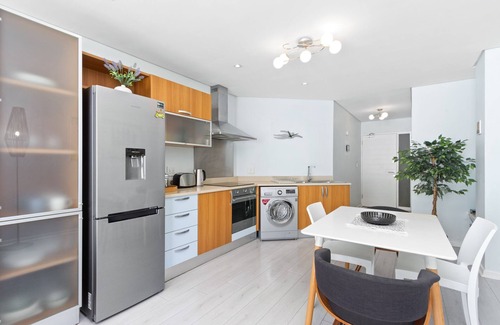 Cape Town City Centre Apartment | Green Market Place - One Bedroom Apartment, Sleeps 2