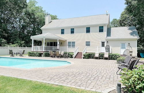 Greenport West House | Greenport Villa with a Pool