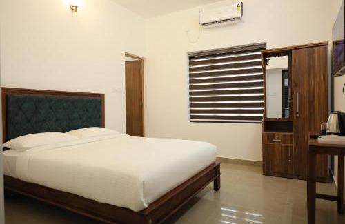 Thrippunithura Hotel | Greens Residency
