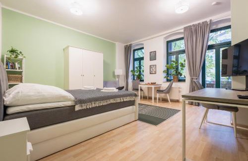 Loebtau Apartment | GREENs - ruhige schöne 1RWhg gut gelegen mit Balkon
