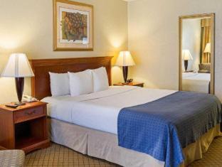 Channelview Hotel | GreenTree Hotel & Extended Stay I-10 FWY Houston, Channelview, Baytown