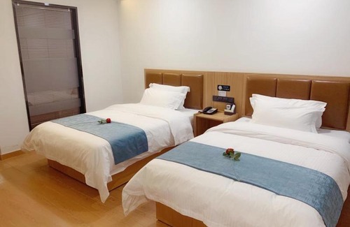 Mazhang District Hotel | GreenTree Inn Guangdong Zhanjiang Donghai Island