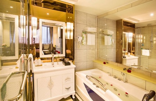 Rongcheng District Hotel | GreenTree Inn JieYang Bus Terminal Station RongHua Avenue Hotel