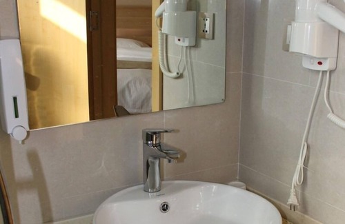 Minhang Hotel | GreenTree Inn Shanghai Minxing Beiqiao Station Express Hotel
