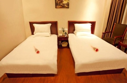 Hongqizhen Hotel | GreenTree Inn Zhuhai Changlong Airport