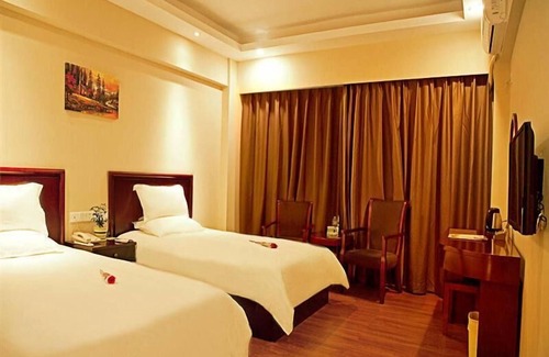 Hongqizhen Hotel | GreenTree Inn Zhuhai Changlong Airport