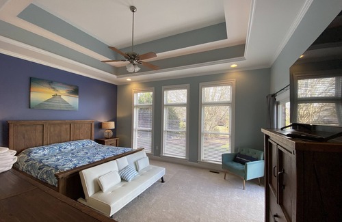 Five Forks House | GREENVILLE, SC WATERFRONT EXECUTIVE HOME -WIFI GAME RM/STUDY GREAT VIEW