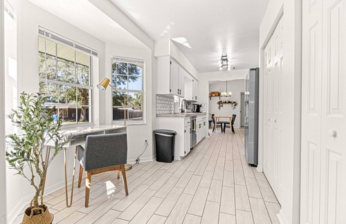 Candler House | Greenway Getaway Near Silver Springs, walking distance to Cross Florida Greenway