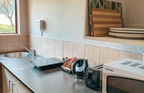 White River Hotel | Greenway Woods Resort